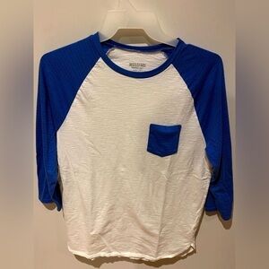 Mossimo Supply Co. White & Blue Raglan T-Shirt - Size M